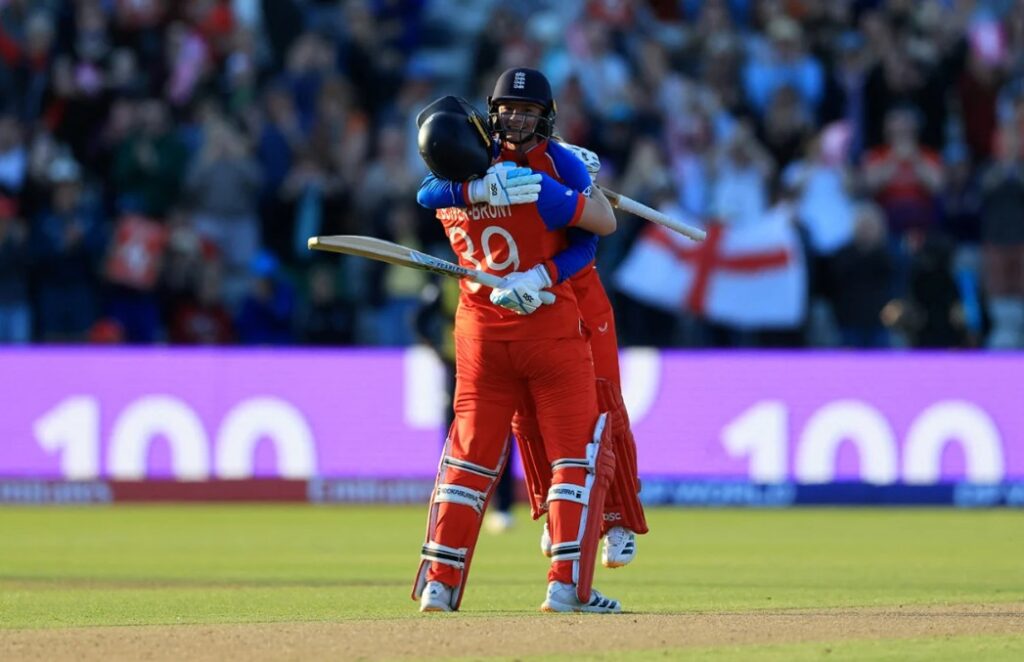 England Women vs Sri Lanka Women Live Scorecard